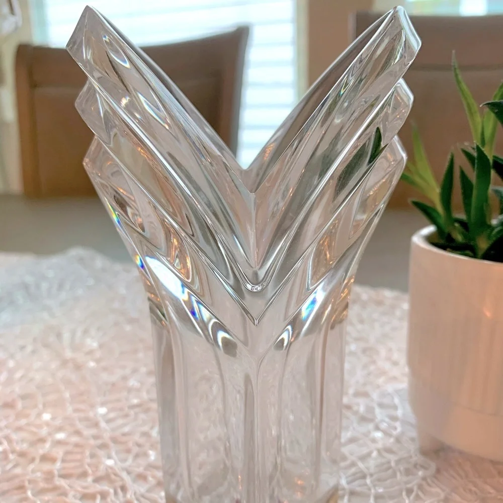 Mikasa Deco Style 24% Lead Crystal Bud Vase 6” high